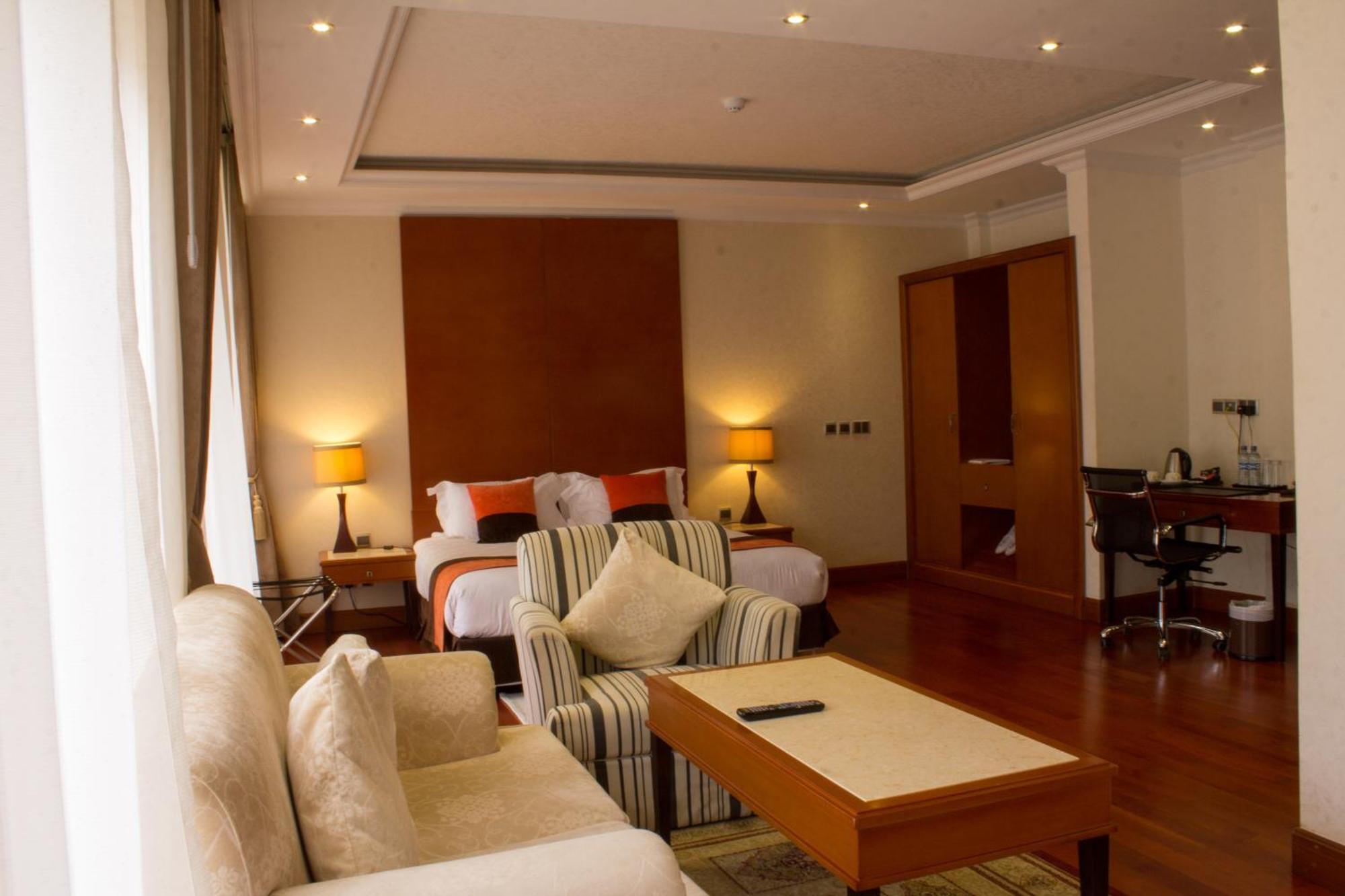 El De Rosewood Near Delhi Airport Hotel 4*